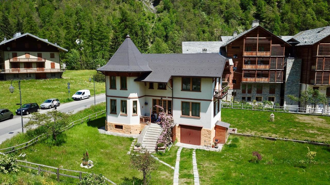 L'Aria Di Casa Bed & Breakfast Alagna Valsesia Exterior photo