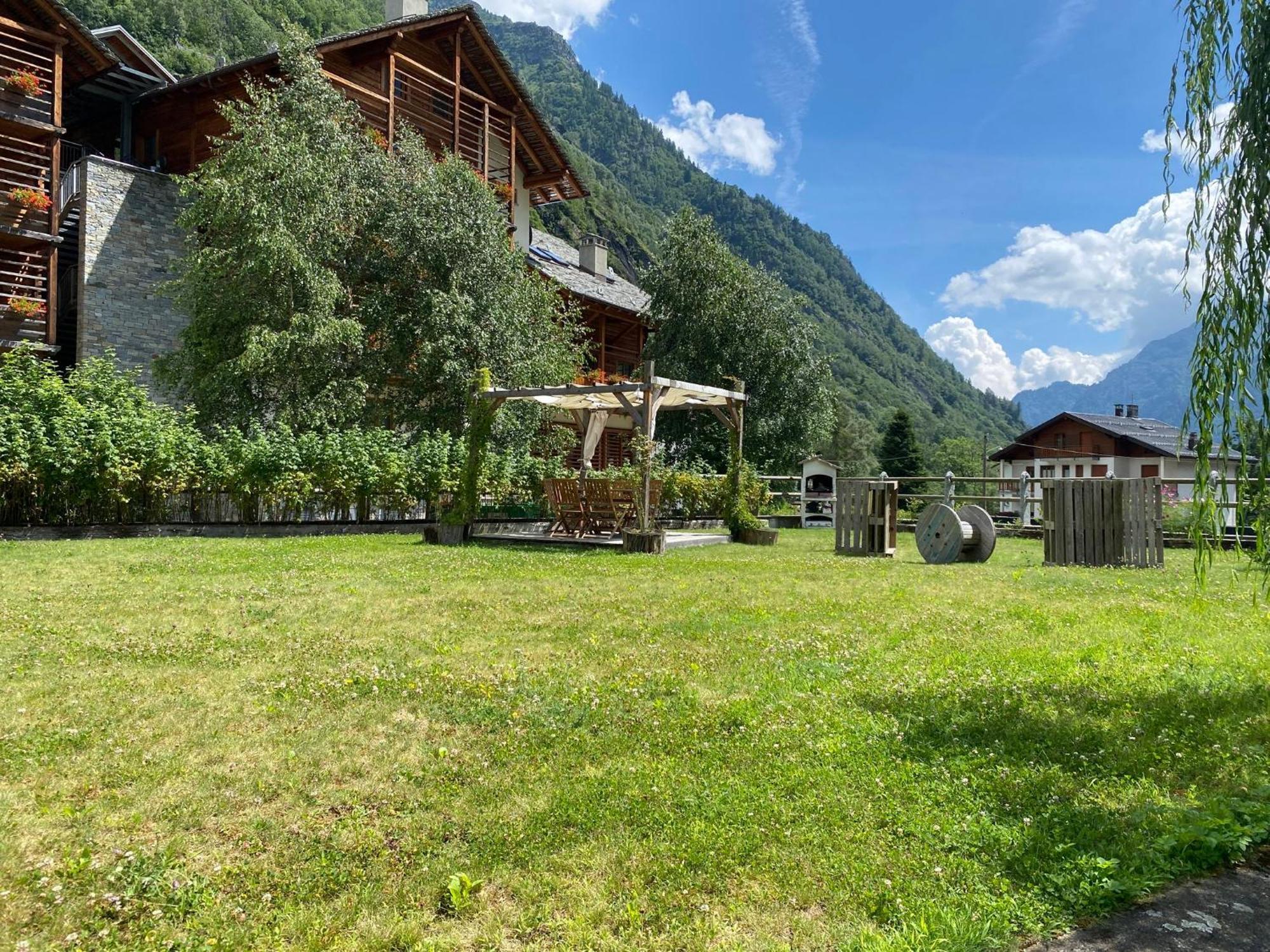 L'Aria Di Casa Bed & Breakfast Alagna Valsesia Exterior photo
