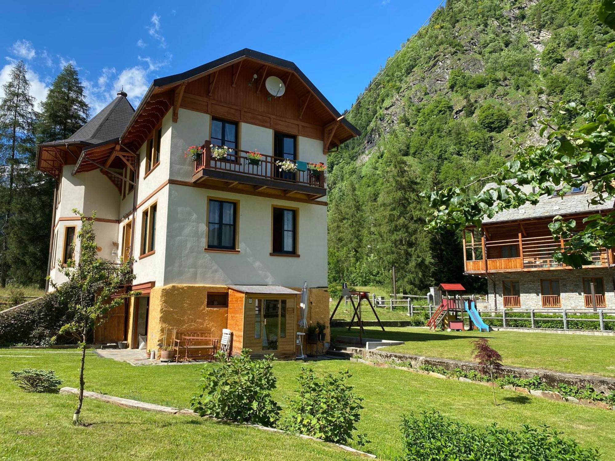 L'Aria Di Casa Bed & Breakfast Alagna Valsesia Exterior photo