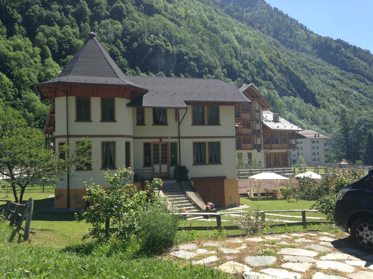 L'Aria Di Casa Bed & Breakfast Alagna Valsesia Exterior photo